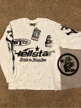 Hellstar Men's White Long Sleeve Graphic Tee